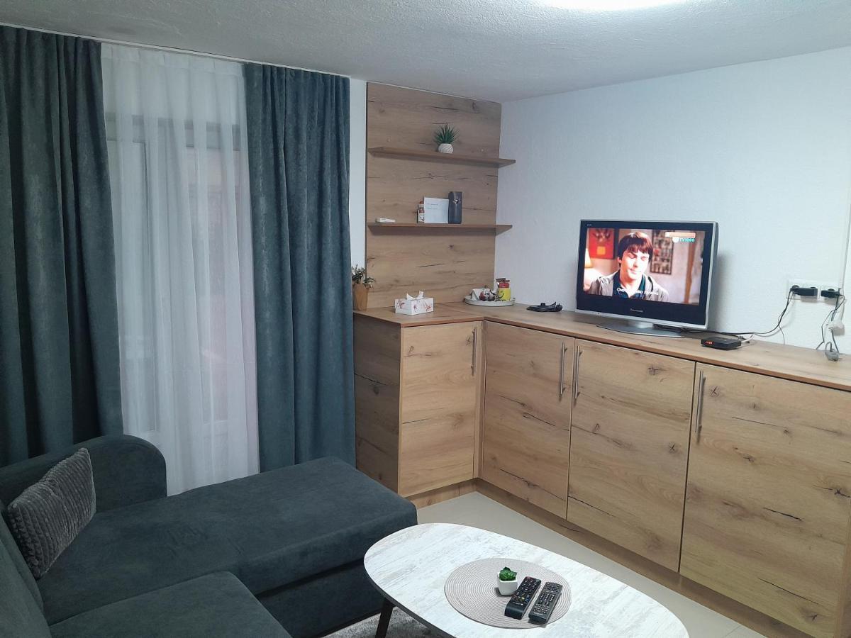 Apartmani Bet Gradacac 1 Maj Broj 24 Exterior photo